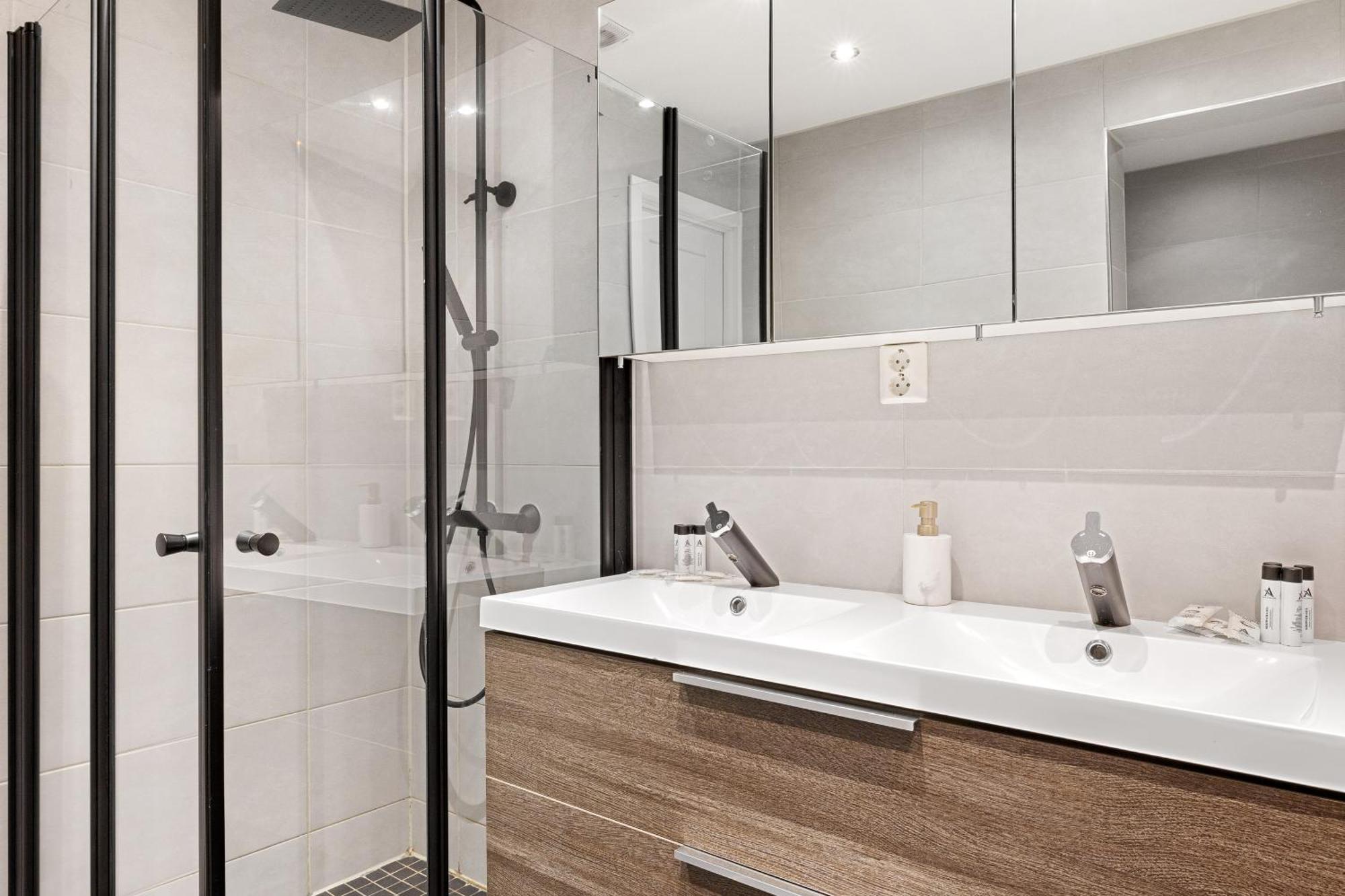 Homerentals L 120Sqm Mid-Central - King Beds - 500Mbps Wi-Fi Bergen Zewnętrze zdjęcie